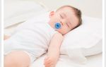 Многих родителей интересует, а когда их ребенку можно будет спать на подушке